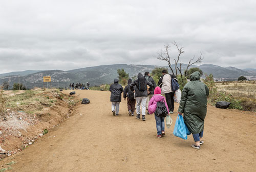Immigrants leave their homes and memories behind - Photo: Bigstock
