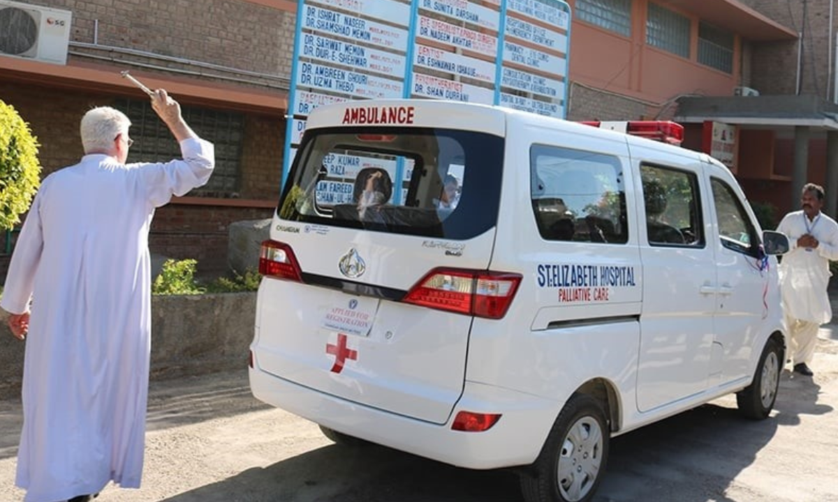 Fr Robert McCulloch blessing the palliative care ambulance van. Photo: Courtesy St Elizabeth’s hospital Hyderabad - Photo: Fr Robert McCulloch SSC