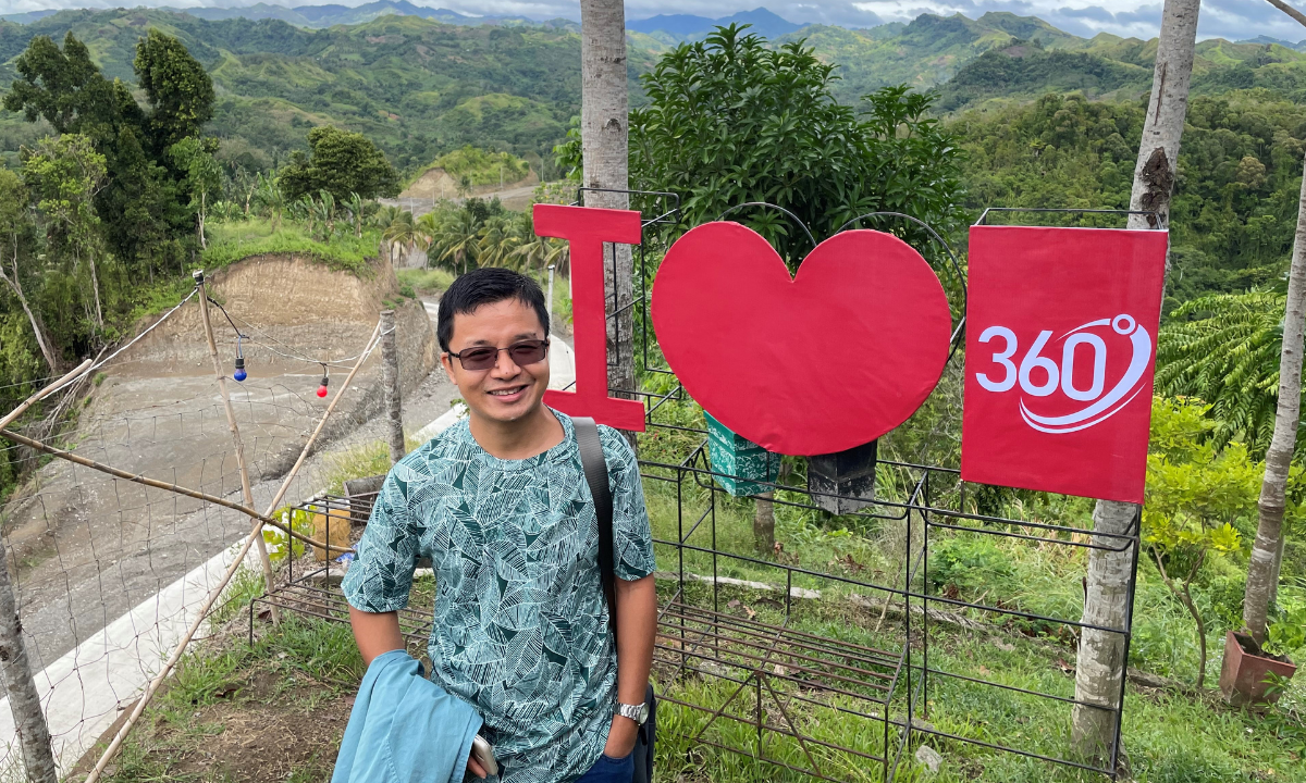 Hkun Myat Aung in the Philippines - Photo: Hkun Myat Aung