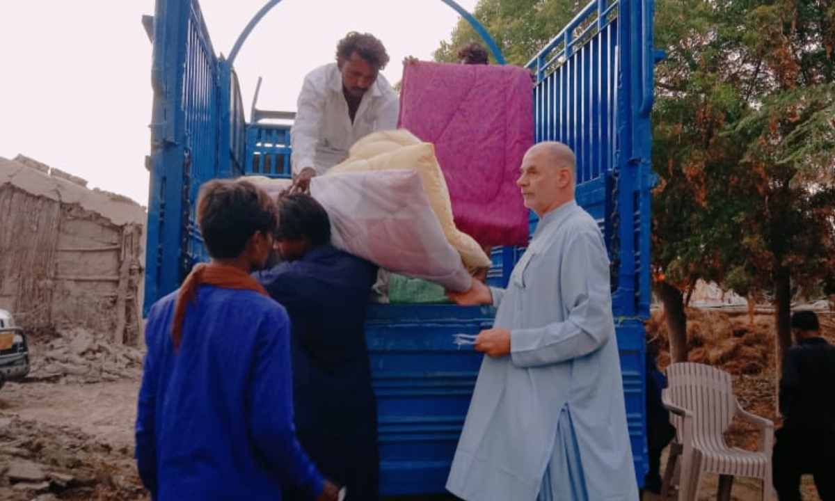 One of the ways Columban missionaries are responding to the disaster is by the operation of a medical outreach team from Joti Centre, the Educational and Cultural centre of Hyderabad diocese - Photo:Fr Tomas King