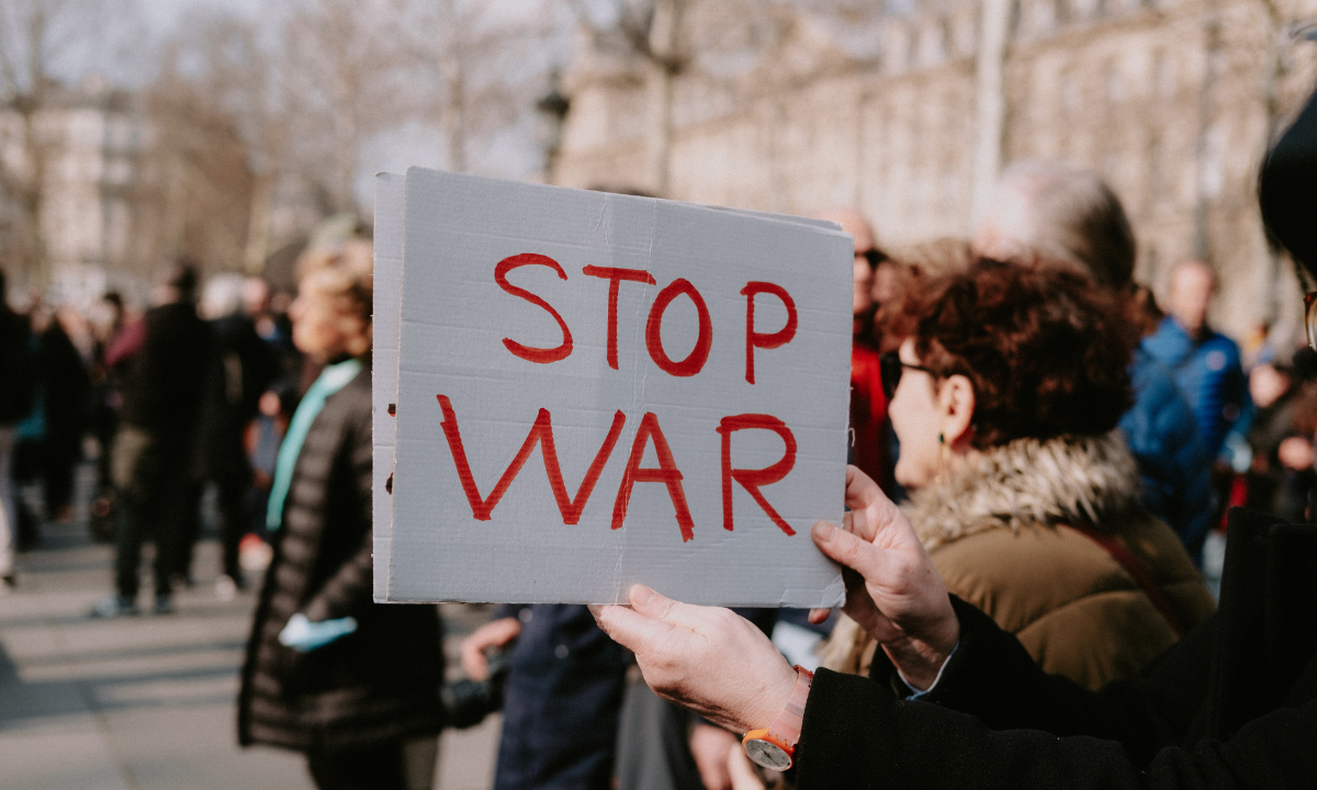 We stand for peace among nations and peoples and for the preservation of our common home.  - Photo: canva.com