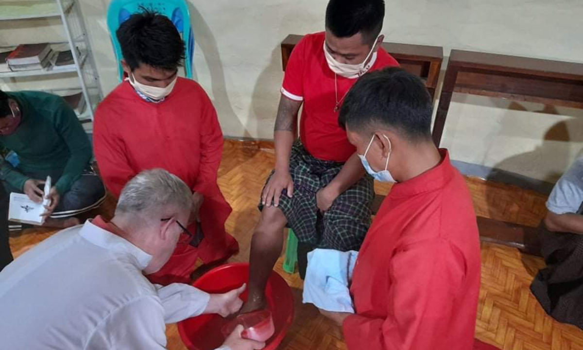 Columban Fr. Eamon Sheridan washes the feet of recovering drug addicts at the Rebirth & Rehabilitation Centre in Myanmar - Photo: Fr Eamon Sheridan