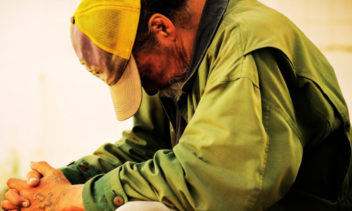 Image: https://pixabay.com/photos/people-homeless-male-street-850097/