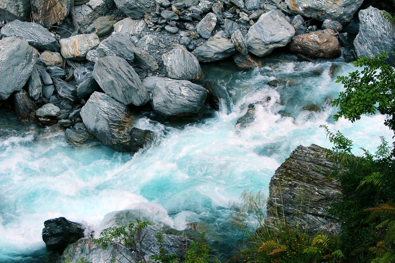 God’s goodness flows when justice, righteousness, and peace is at hand. Photo: pixabay.com