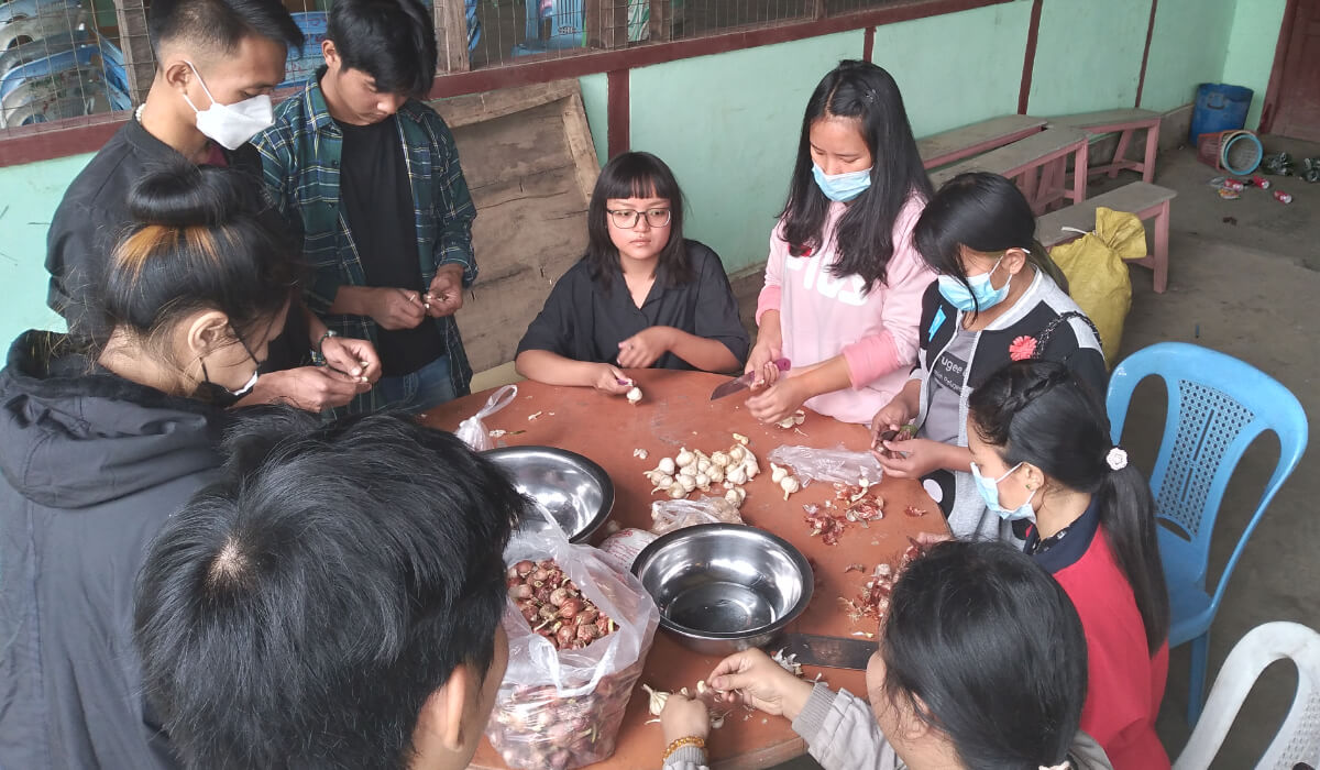 Catholic Student Action preparing food for outreach. Photo: Fr. Kurt Zion Pala SSC
