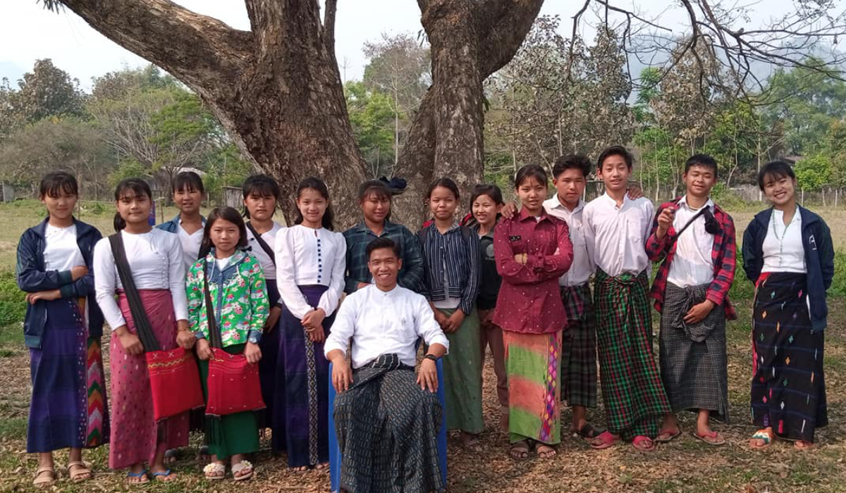 Mr Zawng Dau with his students. Photo: Mr Zawng Dau