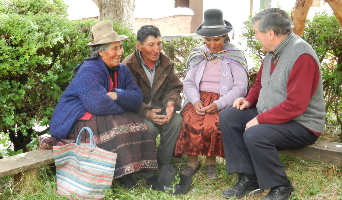 Fr Peter with volunteers in Yanaoca. Photo: Fr Peter Woodruff