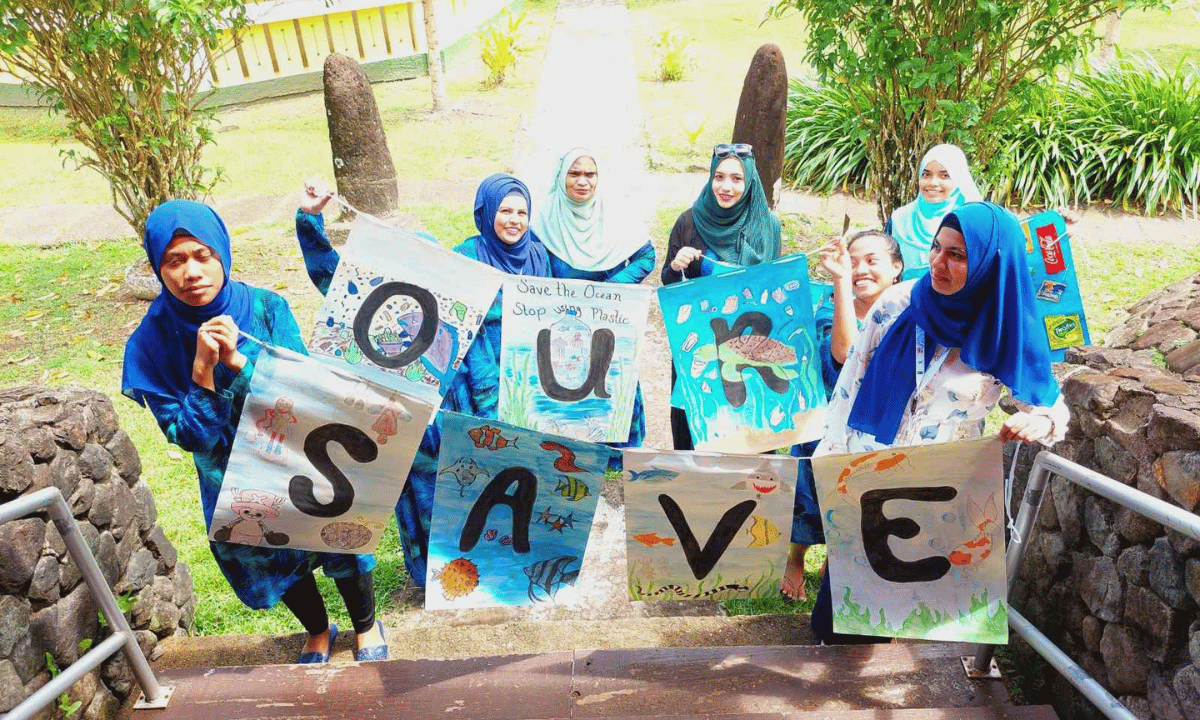 Our Muslim sisters at the Save our Ocean event hosted by the Inter-Religious Dialogue Columban Mission Office in Suva, Fiji.