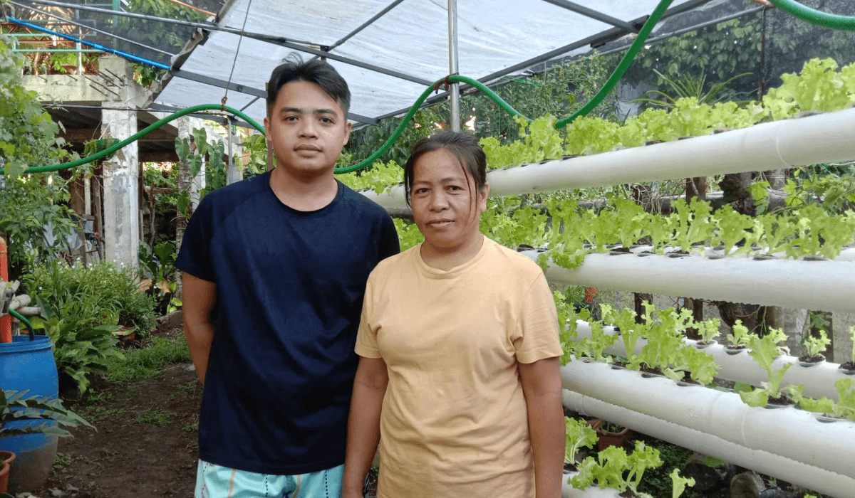 Kenneth with the mother of Jenneth Zenaida Ewayan. Photo: Virgie Vidad