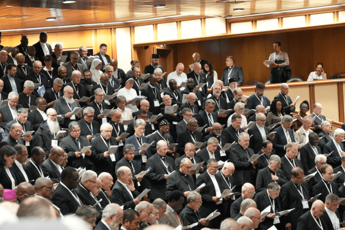 Synod participants attending the retreat. Photo: ©synod.va/Lagarica