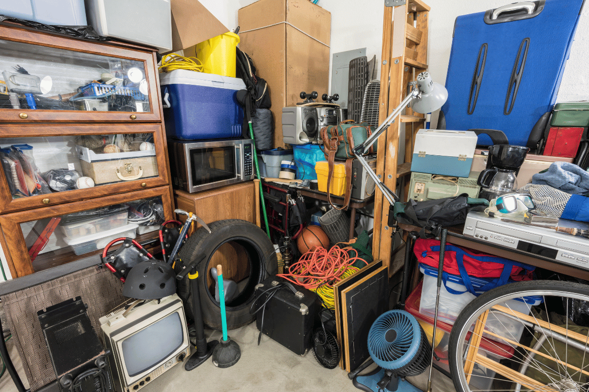 Cluttered corner. Photo: canva.com