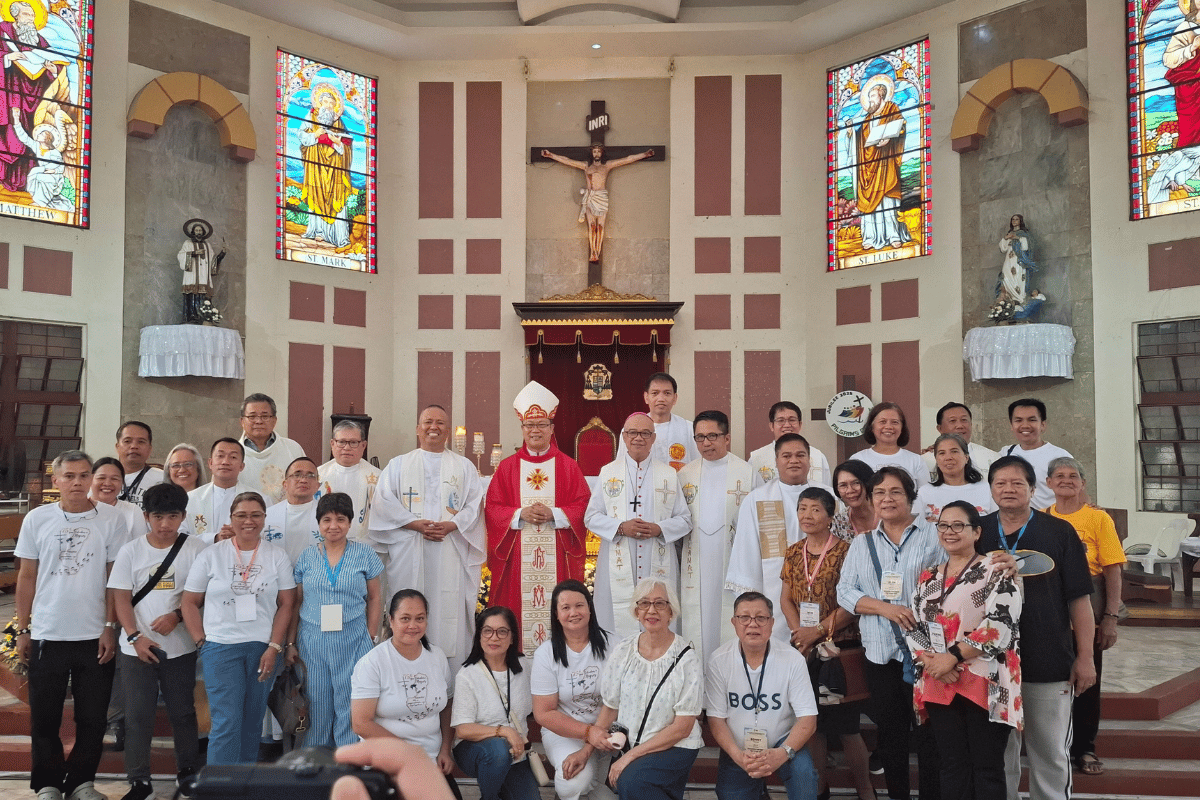 Bishop Louie Galbines, together with Columban Missionaries and Mission Partners. Photo: Marjorie Engcoy, Philippines