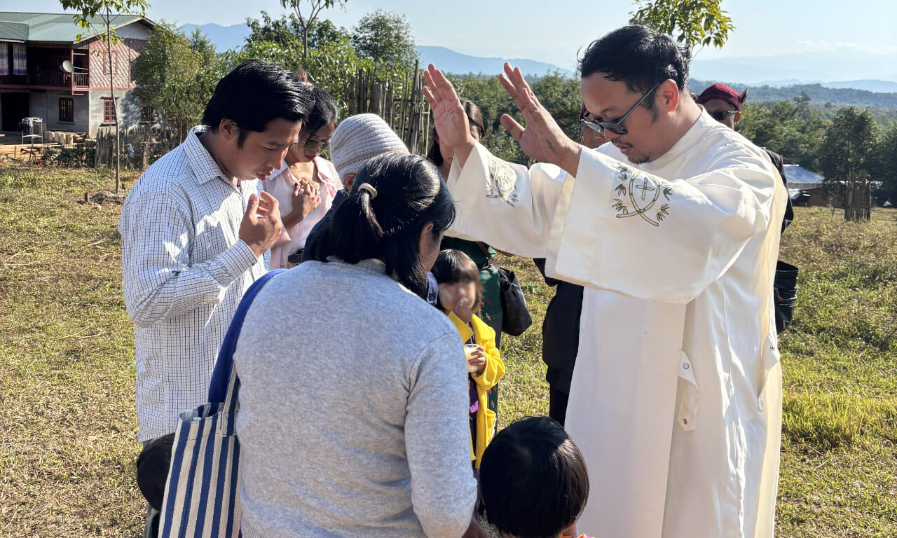 Families live in fear and displacement, with villages disappearing overnight – yet people remain strong in faith. Photo: Fr Kurt Zion Pala