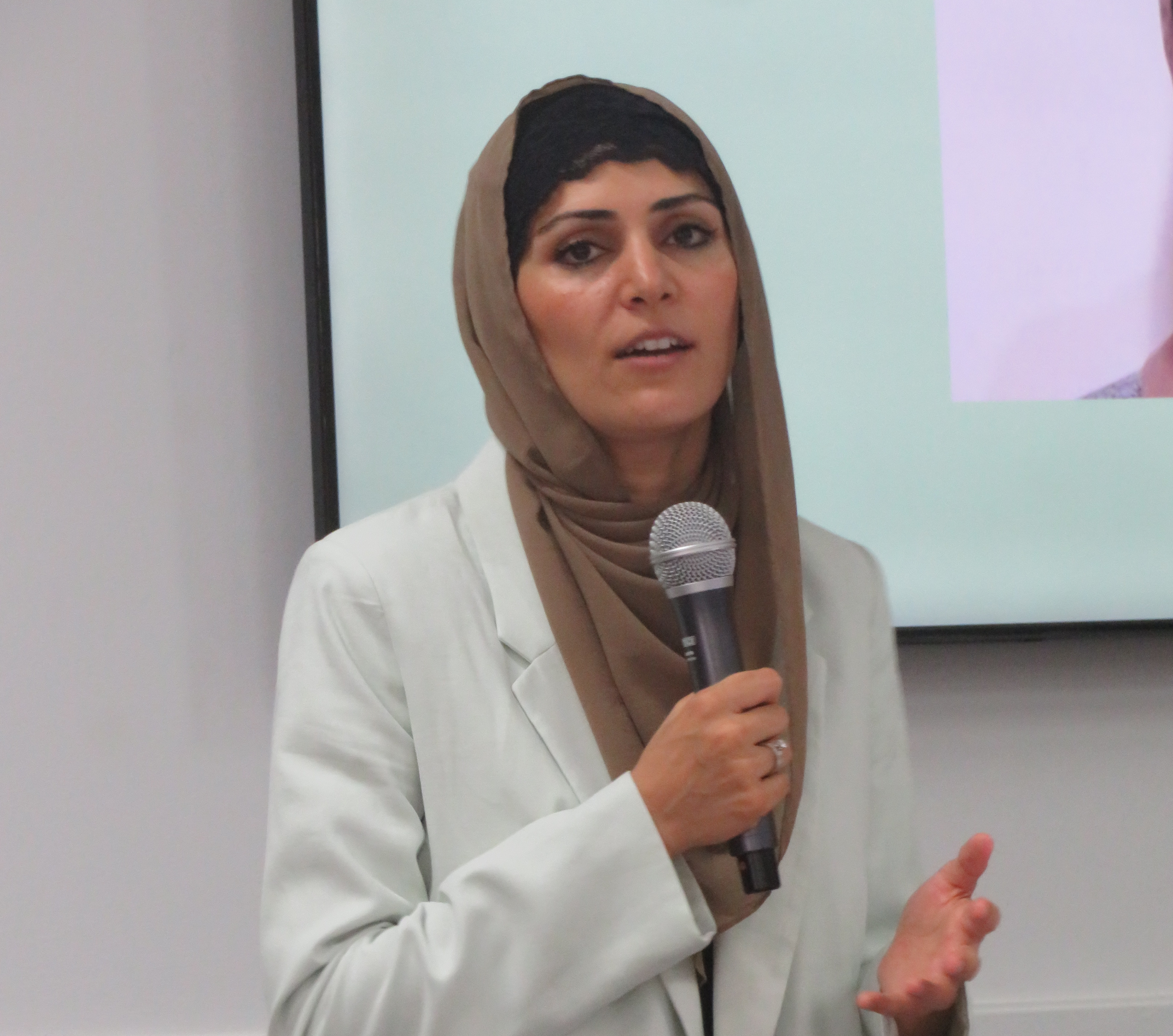 Dr Mahsheed Ansari
