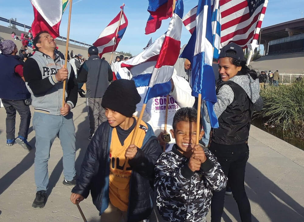 During the border mass at Canal del Rio Grande between El paso and Ciudad Juarez. Photos: Rosalia Basada