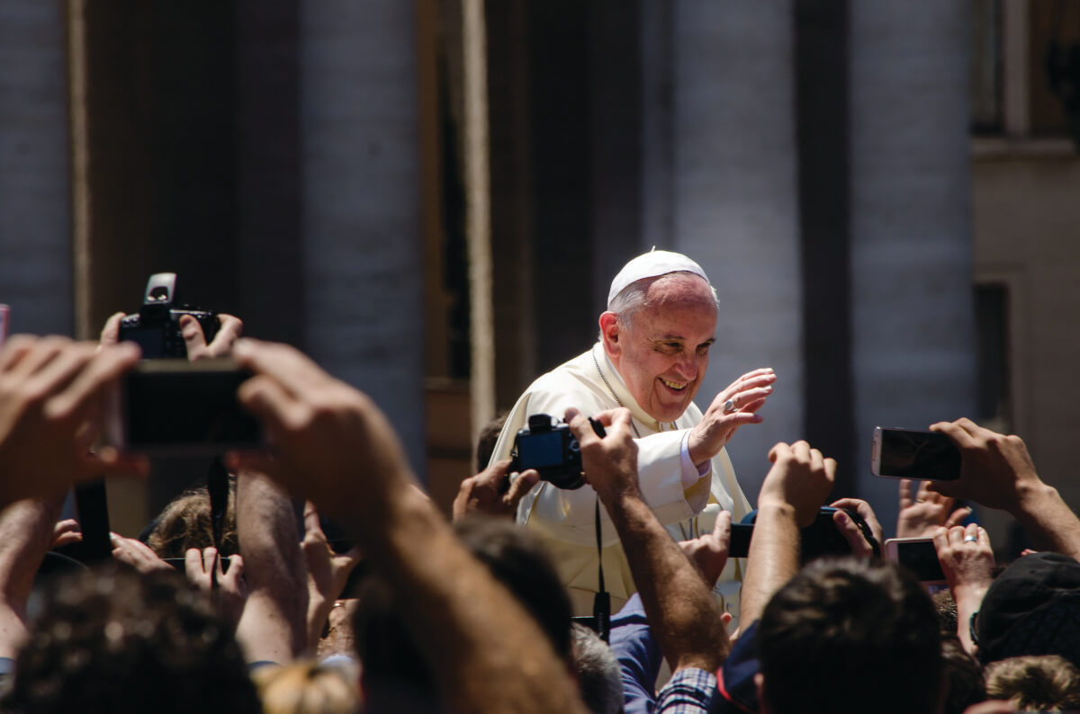 Pope Francis in St Peter's square - Vatican. Alfredo Borba, Pope Francis Photo 1, CC BY-SA 4.0