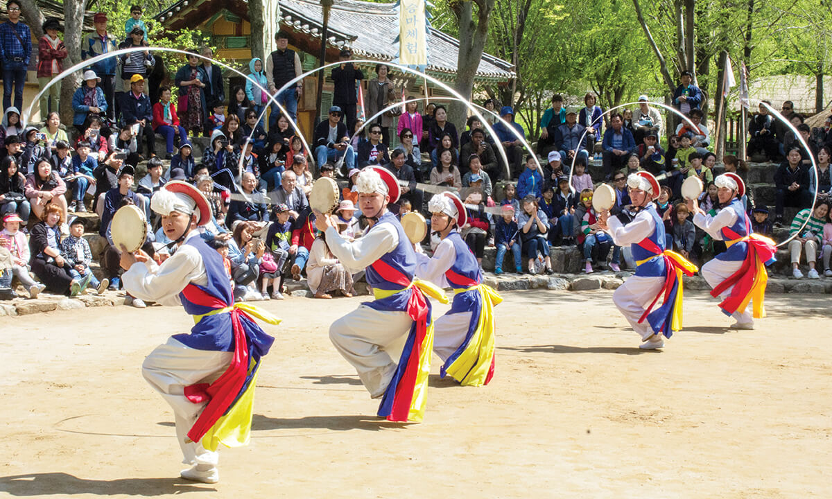 A performance of the Pungmul Farmers' Dance at a temple in Korea