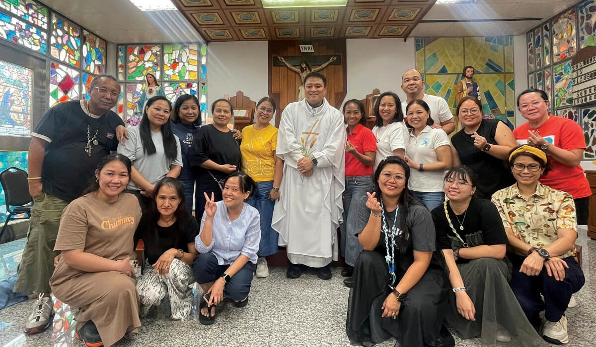 Columban Fr Ryu Sunjong with shelter residents at the Hope Workers’ Center in Taiwan. Photo: Hope Workers’ Center Taiwan