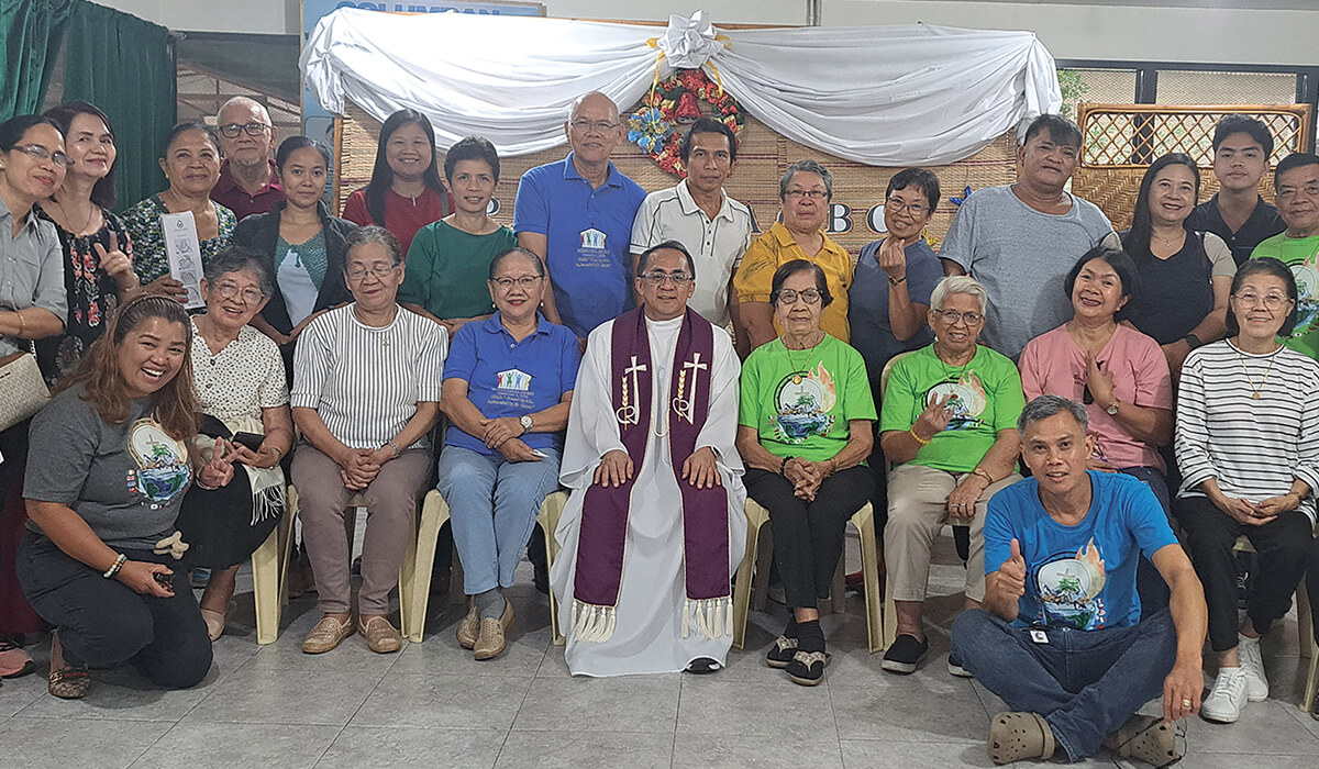Columban Mission Partners during their Advent recollection in Patag, Cagayan de Oro, with Bernie Durangparang (front) and Columban Fr Jovito Dales. Photo: Bernie Durangparang